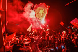 Nhìn lại khoảnh khắc đi bão tuyệt đẹp mừng chức Vô địch ASEAN Cup