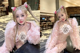 Ngân 98 “mặc như không mặc”, khoe thân hình gợi cảm khi đi diễn