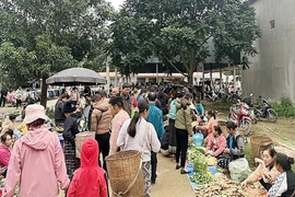 Độc đáo chợ phiên biên giới Na Mèo ở xứ Thanh