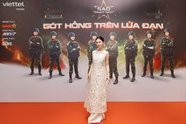 “Hotgirl trà sữa” Jun Vũ đẹp hút mắt ngày ra mắt Sao Nhập Ngũ