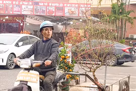 Không nhịn nổi cười với ảnh chế dàn cầu thủ về quê ăn Tết