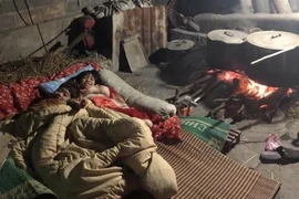 Xúc động trước loạt ảnh quây quần canh nồi bánh chưng Tết xưa