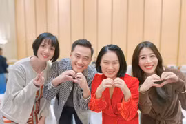 Bức ảnh các thế hệ MC Olympia khiến khán giả thổn thức