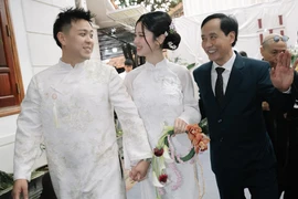 Hàn Hằng chính thức công khai ảnh đám hỏi nét căng với Huyme