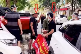 Côn đồ bãi xe lộng hành, xô xát với dân tại Hà Nội