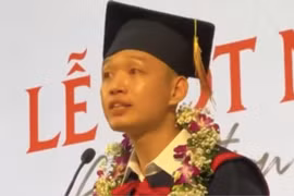  Thủ khoa tốt nghiệp xuất sắc ĐH Bách khoa phát biểu gây xúc động