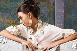 Vợ thủ môn Bùi Tiến Dũng vắng bóng trên các sàn diễn thời trang