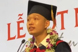  Thủ khoa tốt nghiệp xuất sắc ĐH Bách khoa phát biểu gây xúc động