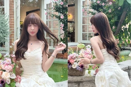 Hot girl Tammy Phạm chào hè với loạt ảnh “em bé hoa lá”