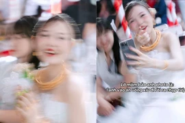 Cô dâu bất lực trước bộ ảnh cưới phong cách “say xỉn“