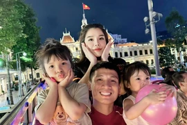 Vợ chồng Bùi Tiến Dũng sắp chào đón thêm thành viên mới