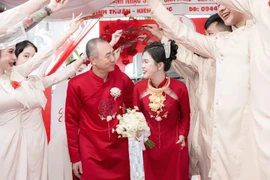 Cô dâu Việt 22 tuổi lấy chồng U60 Hàn Quốc nhận sính lễ khủng