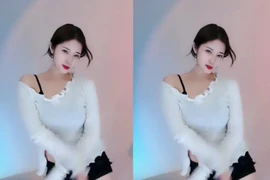 Nữ streamer thường xuyên đốt mắt người xem với điệu nhảy nóng bỏng