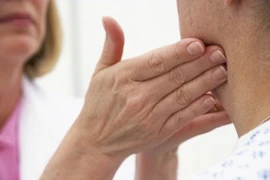 Nhận biết hạch nổi là dấu hiệu bệnh ung thư nguy hiểm