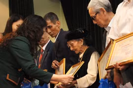 Xúc động vì Báo KH&ĐS quan tâm nhiều tới các cụ cao niên