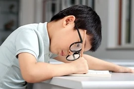 Phòng cận thị cho trẻ từ khi... lọt lòng 