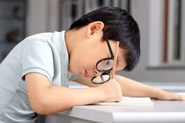 Phòng cận thị cho trẻ từ khi... lọt lòng 