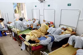 Hà Nội: sốt xuất huyết diễn biến phức tạp, khẩn cấp phân luồng bệnh nhân 