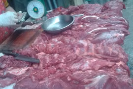 Thịt bò giá bèo như thịt lợn ở Hà Nội gây nghi ngờ