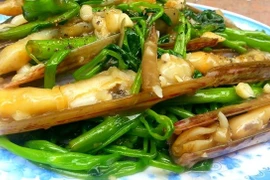 Rau muống xào ốc móng tay vừa ngon vừa lạ miệng