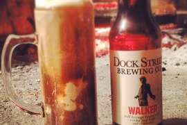 Rùng rợn bia thây ma làm từ não dê hun khói