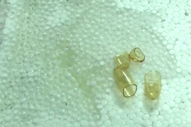 Dầu cá Omega 3 ăn mòn miếng xốp có làm chết người?