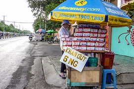 Gối ôm lề đường: ôm thử, bệnh thật