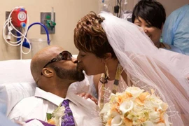 Đám cưới cảm động của bệnh nhân ung thư giai đoạn cuối