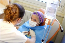 Cách giảm khó thở cho người bệnh ung thư phổi