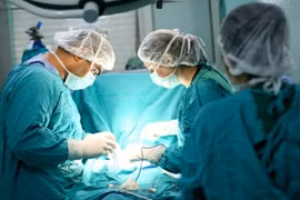 Bác sĩ treo cổ, tai biến... sau sự cố y khoa