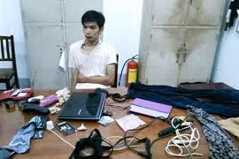 Thủ phạm vụ thảm sát Bình Phước Vũ Văn Tiến khóc liên tục