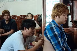 Thực hư chuyện “cháu Ngọc Hoàng” chữa bệnh bằng nước lã và nhang