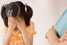 “Mẹ đừng đón con, mẹ béo lắm“