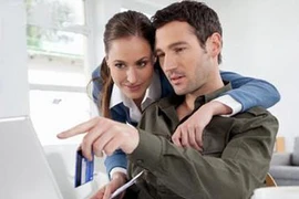 Nỗi khổ vợ, chồng cùng là sếp