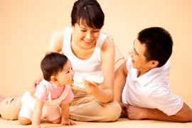 Chết cười chuyện bố đoảng “đánh rơi” con