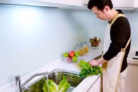 Vợ nói, đàn ông trụ cột là phải...