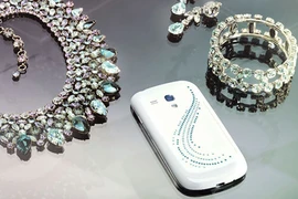 Điểm tin: Samsung Galaxy S3 Mini bản pha lê cực sang 