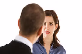 Tin chồng qua chùm chìa khóa