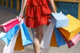 Hãi hùng vợ nghiện shopping