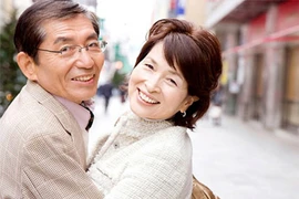 Khi anh sui cặp bồ với chị sui 