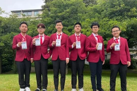 Học sinh lớp 11 giành Huy chương Olympic Toán quốc tế IMO 2024