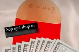 Minh Hằng 'nhá' nhẹ lì xì của quý tử, dân tình phải choáng