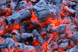 Đốt than sưởi ấm, hai vợ chồng ở Lạng Sơn ngộ độc khí CO