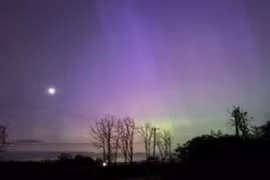 Bão Mặt trời cực đại gây cực quang đầy màu sắc 