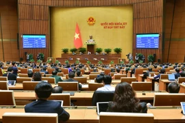 Quốc hội thông qua Luật Bảo hiểm xã hội, giảm rút bảo hiểm một lần