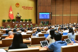 Ngày 27/6, Quốc hội thông qua Luật Trật tự, an toàn giao thông đường bộ