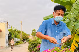 Bí thư thôn Trần Quang Huy: “Hô biến” đường có hoa, nhà có số