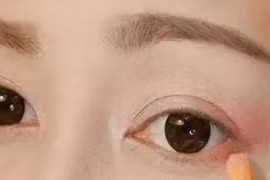 Sở hữu 4 kiểu khuôn mặt này, cả đời nghèo khó, tài vận kém sắc