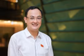 Nhiều người lao động kỳ vọng vào tăng lương cơ sở