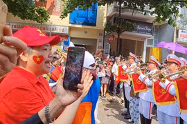 Hòa chung nhịp tự hào ngày kỷ niệm 70 năm chiến thắng Điện Biên Phủ